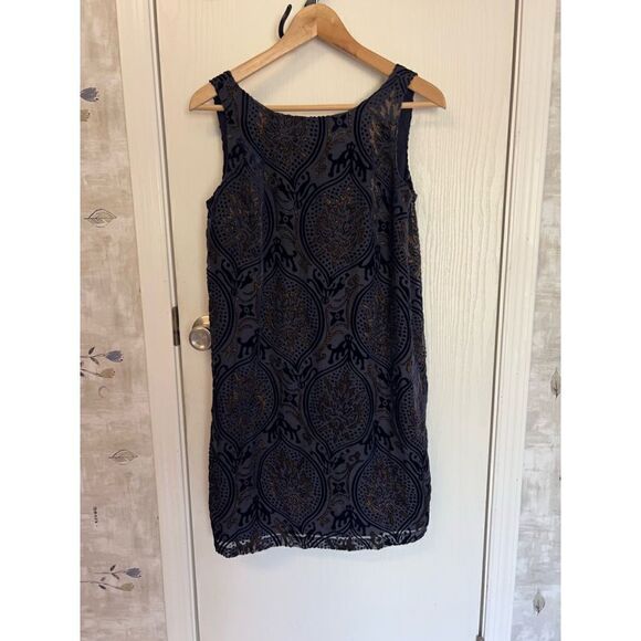 Loft Laser cut Velvet Dress - Picture 1 of 4